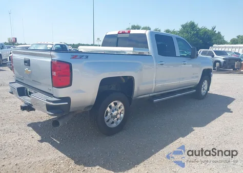 2015 Chevrolet Silverado K2500 Heavy Duty Ltz из США, поврежденный, VIN 1GC1KWE8XFF191402